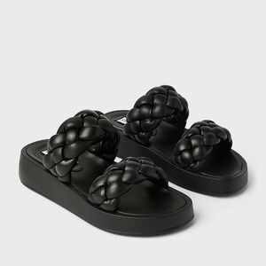 NIB Steve Madden Women's Hillary Black Slip On Platform Braided Sandals Size 9